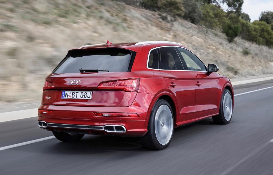  Audi SQ5 3.0 TFSI 2017 года  (AU) (фото 2 из 40)